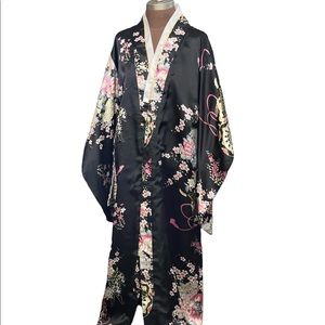 Sale‼️ Black Japanese floral satin robe